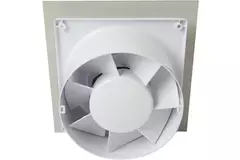 Air Roxy badeværelsesventilator med tilslutningsdiameter 125 mm med forsinket start og timer – frontpanel i guldpoleret aluminium
